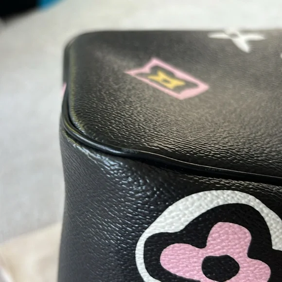 LOUIS VUITTON 
Monogram Giant Wild at Heart Neverfull MM Black - Picture 15 of 16